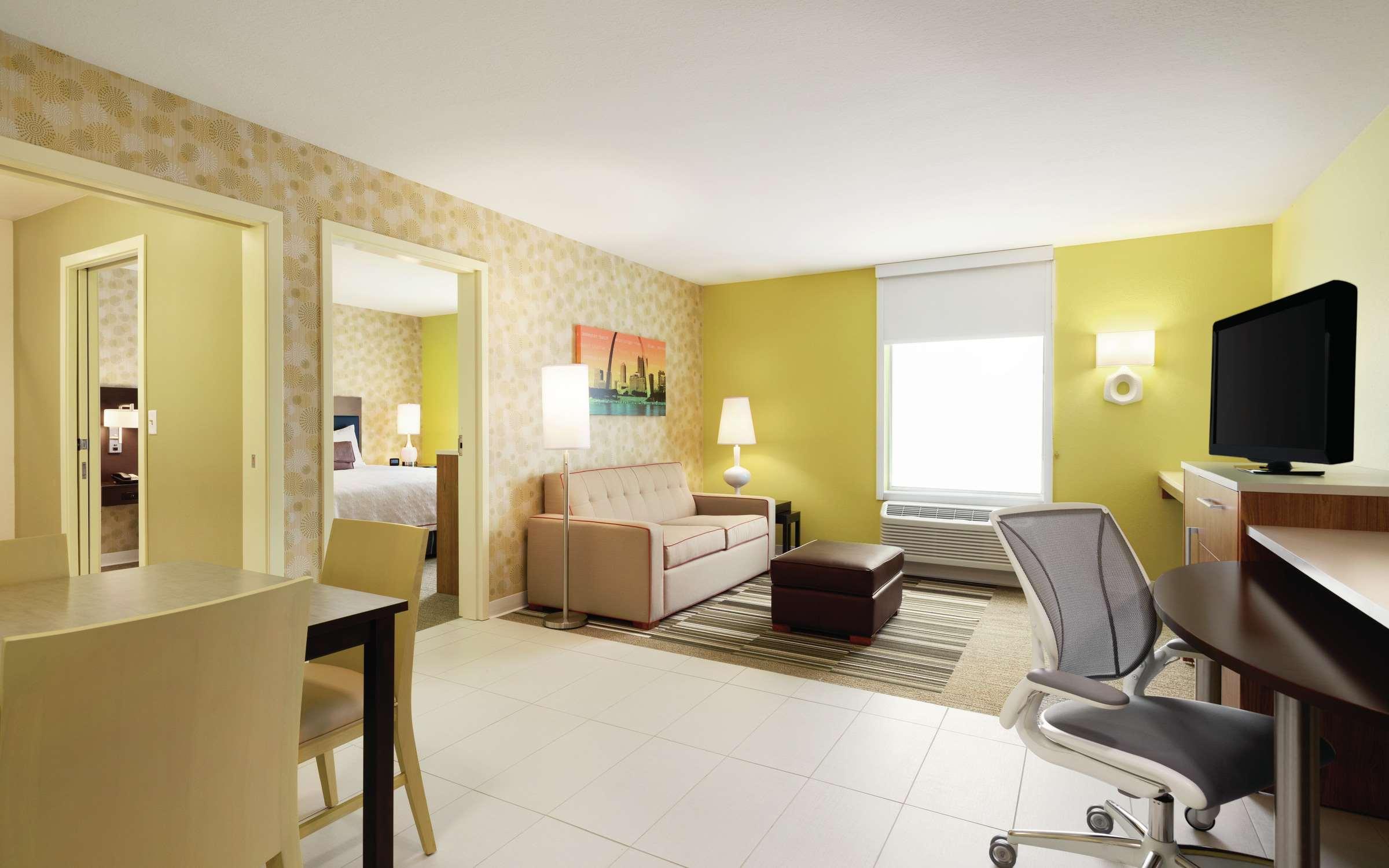 Home2 Suites St. Louis / Forest Park Richmond Heights Екстериор снимка