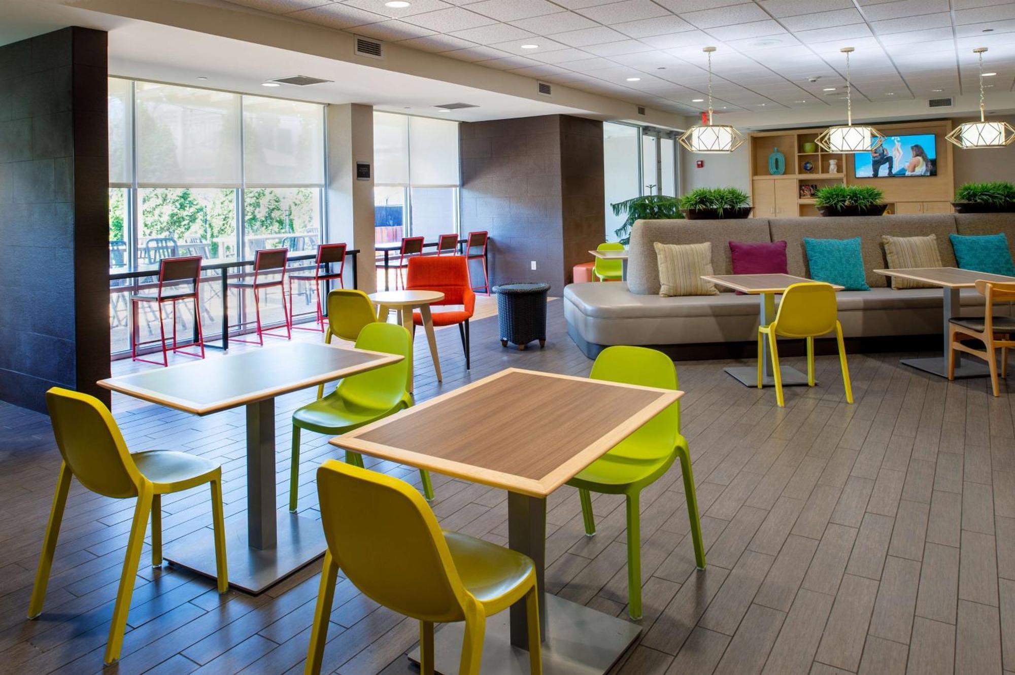 Home2 Suites St. Louis / Forest Park Richmond Heights Екстериор снимка
